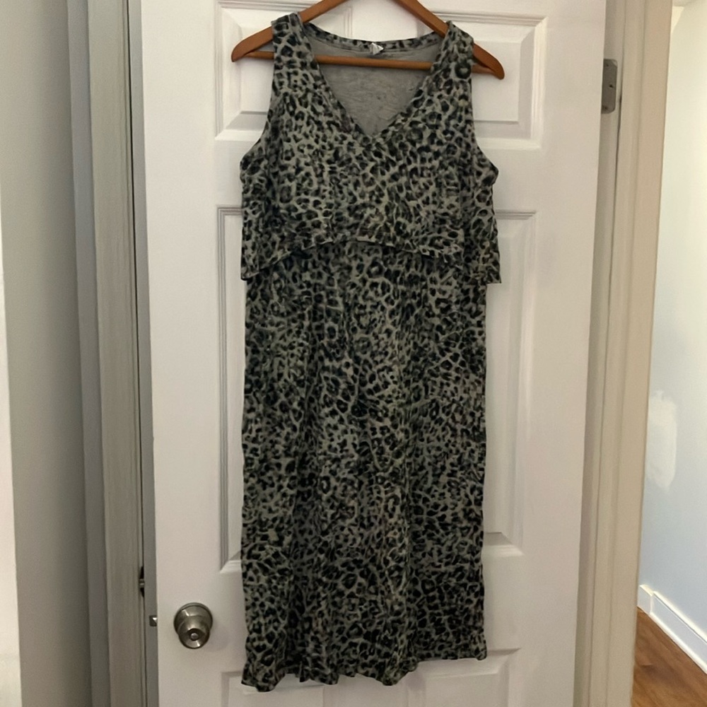 Old Navy Maternity and Nursing Dress